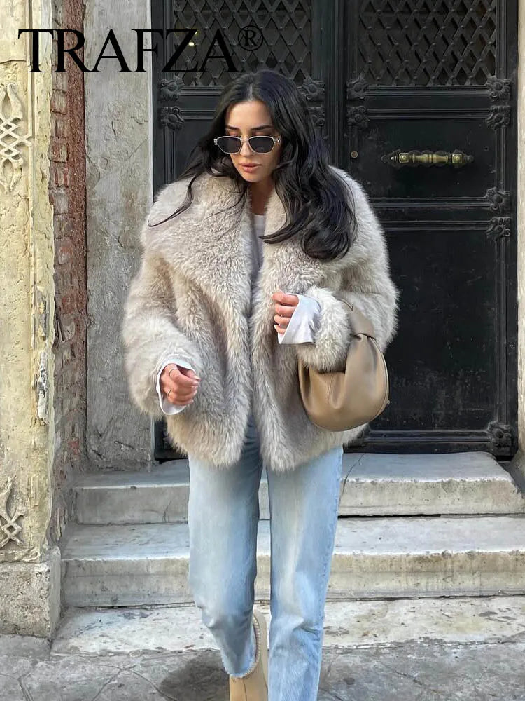 Chic Faux Fur Cropped Jacket