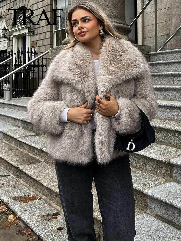 Chic Faux Fur Cropped Jacket